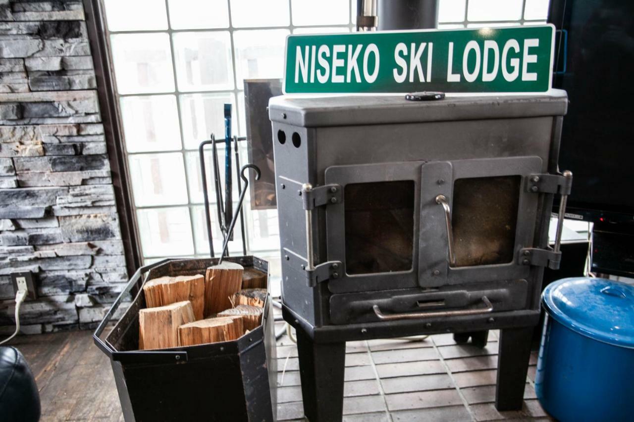 Niseko Ski Lodge - Hirafu Exterior photo